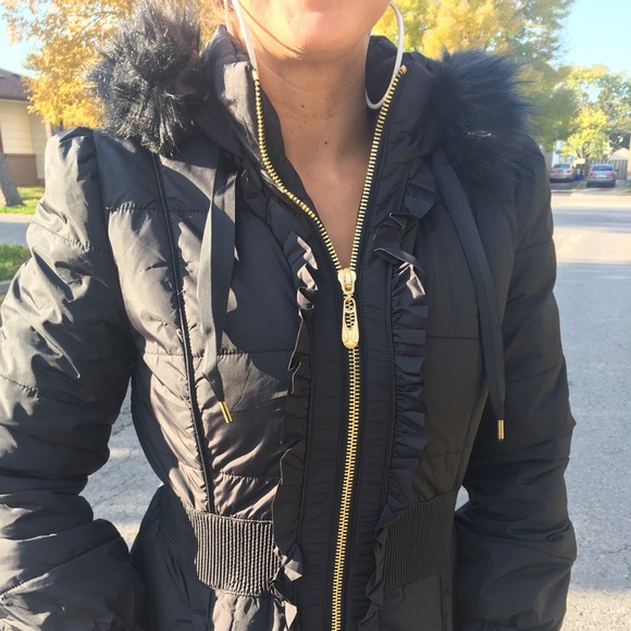 Black faux Fur Hood Clenched Waist Jacket - Picture 3 of 8